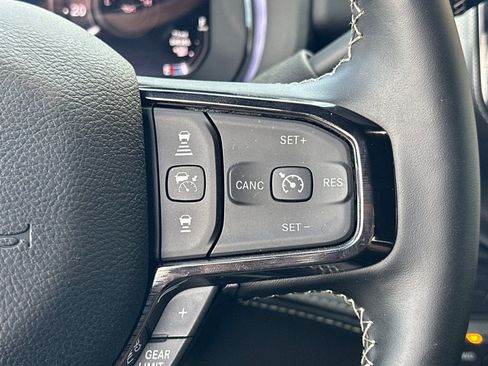 Used 2025 RAM 3500 Limited image 28