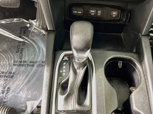 Used 2020 Hyundai Santa Fe SE FWD image 23