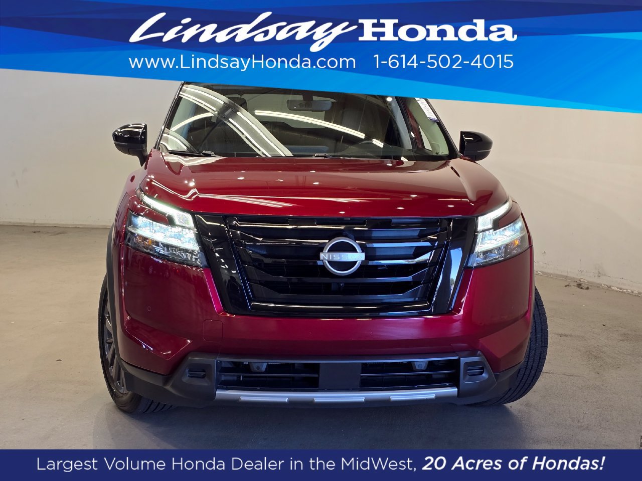 Used 2023 Nissan Pathfinder SL w/ SL Premium Package AWD/4WD image 2