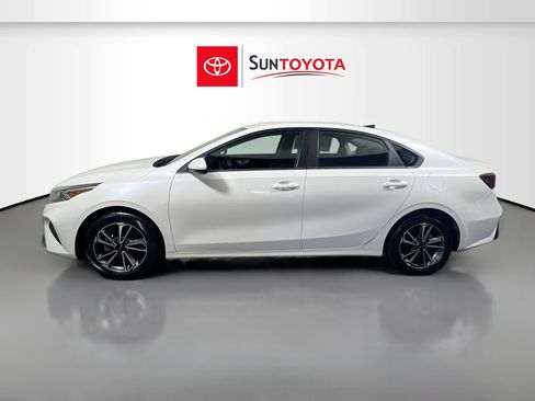 Used 2023 Kia Forte LXS image 7
