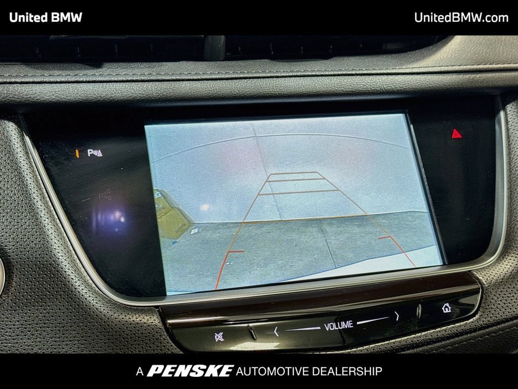 Used 2019 Cadillac XT5 Luxury w/ LPO, Black Ice Package FWD image 16