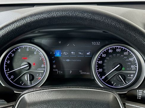 Used 2022 Toyota Camry LE AWD/4WD image 12
