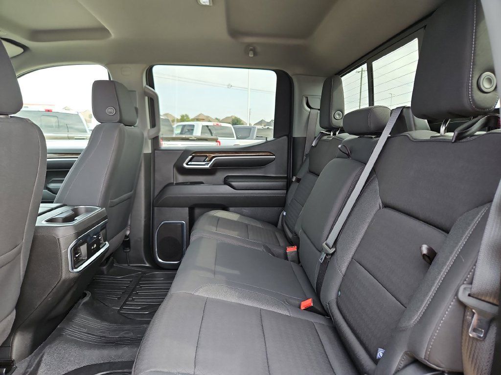 Used 2024 GMC Sierra 1500 Elevation w/ Preferred Package AWD/4WD image 15