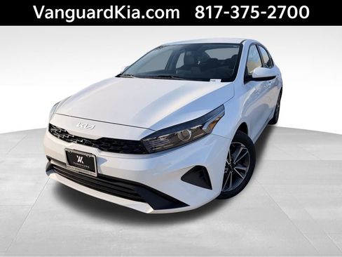 Certified 2023 Kia Forte LXS image 1