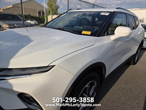 Used 2024 Chevrolet Blazer LT w/ Convenience Package FWD image 9