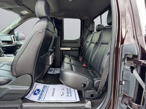 Used 2019 Ford F150 Lariat w/ Equipment Group 502A Luxury AWD/4WD image 16