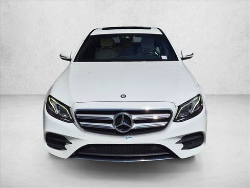Used 2017 Mercedes-Benz E 300 image 2