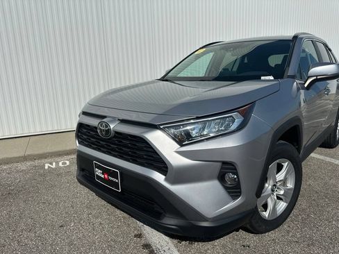 Used 2021 Toyota RAV4 XLE w/ XLE Grade Weather Package AWD/4WD image 2