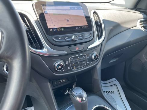 Used 2020 Chevrolet Equinox LT FWD image 19