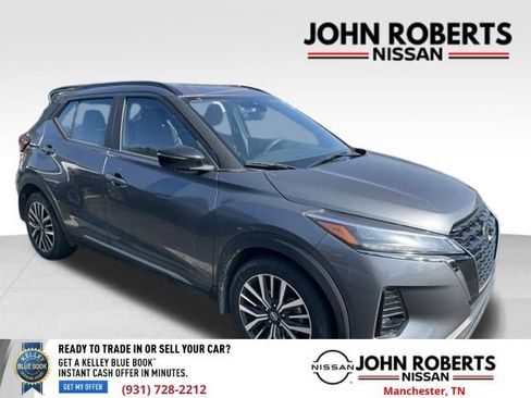 Used 2021 Nissan Kicks SR FWD image 2