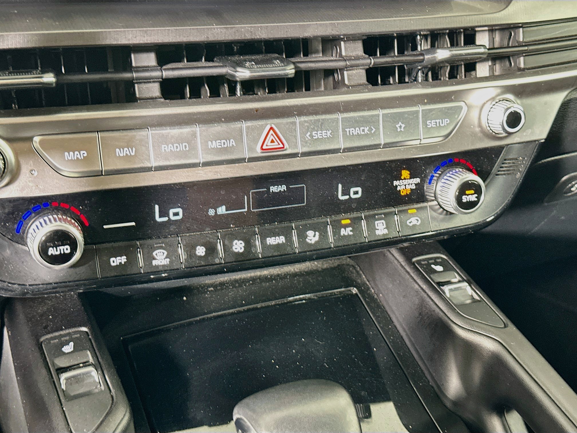 Used 2025 Kia Telluride S FWD image 24