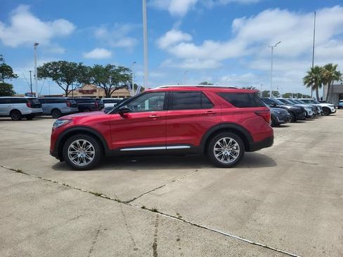 New 2026 Ford Explorer Platinum RWD image 2