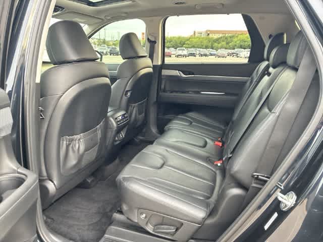 Used 2022 Hyundai Palisade SEL w/ 8P Bench Seat Package AWD/4WD image 21