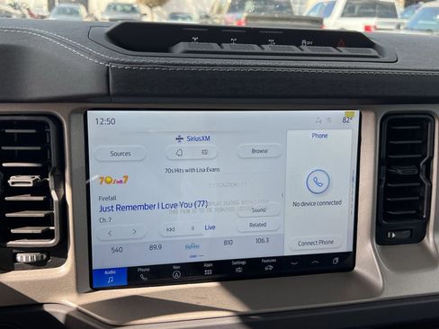 New 2025 Ford Bronco Outer Banks w/ Sasquatch Package image 17