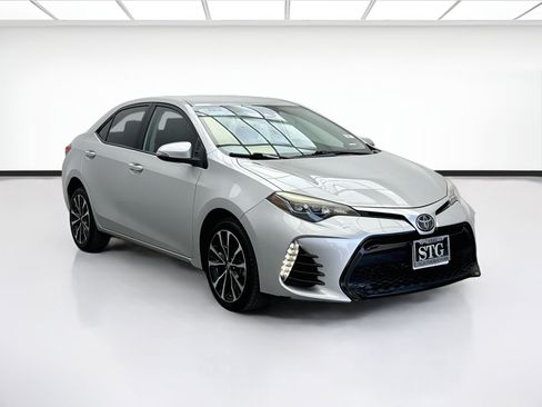 Used 2018 Toyota Corolla SE FWD image 3