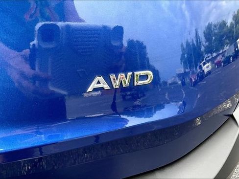 Used 2023 Nissan Rogue S AWD/4WD image 24