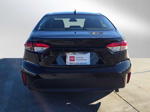 Used 2025 Toyota Corolla LE image 4