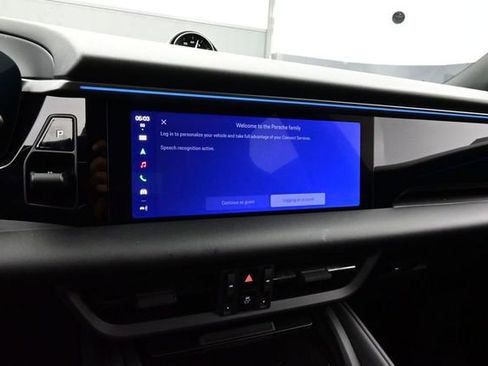 Used 2025 Porsche Macan Electric RWD image 10