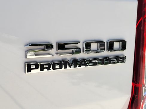 Used 2023 RAM ProMaster 2500 FWD image 9