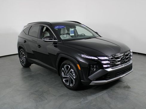 Used 2025 Hyundai Tucson Limited image 11