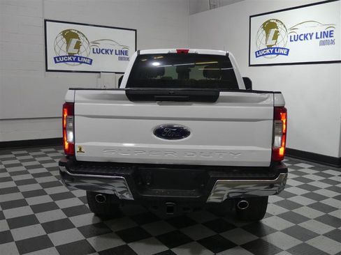 Used 2018 Ford F350 XLT image 8