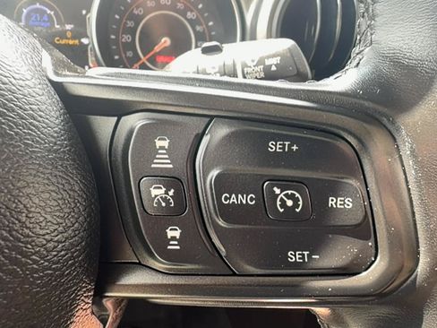 Used 2022 Jeep Wrangler Sport AWD/4WD image 12