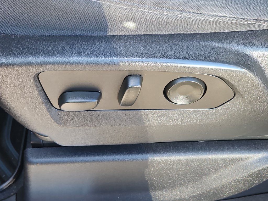 Certified 2023 Chevrolet Silverado 1500 LT AWD/4WD image 23