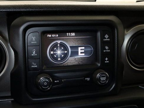 Used 2018 Jeep Wrangler Unlimited Sport image 17