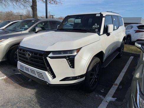 New 2024 Lexus GX 550 image 10