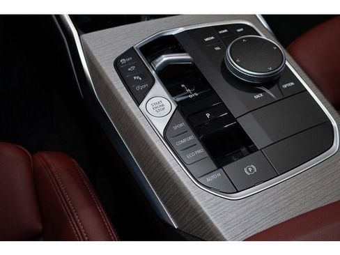 Used 2025 BMW 330i xDrive Sedan w/ Premium Package image 64