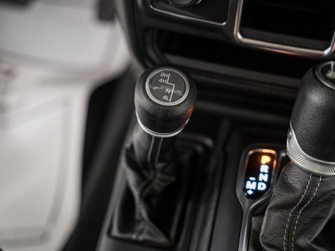 Used 2024 Jeep Wrangler Sport image 30