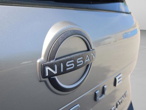 Used 2023 Nissan Rogue Platinum w/ Platinum Premium Package FWD image 32