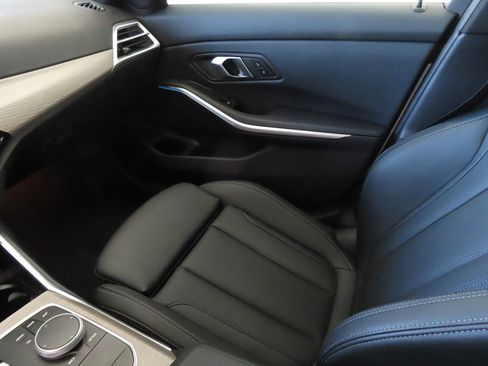 Used 2025 BMW 330i xDrive 330i xDrive image 21