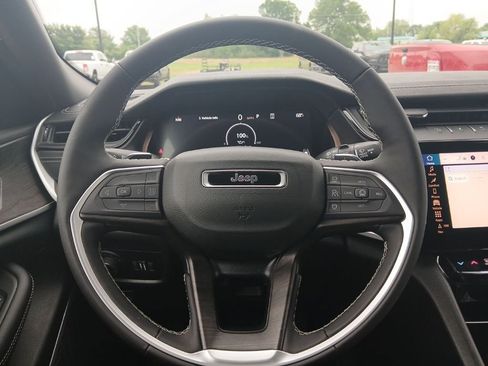 New 2026 Jeep Grand Cherokee Limited image 16