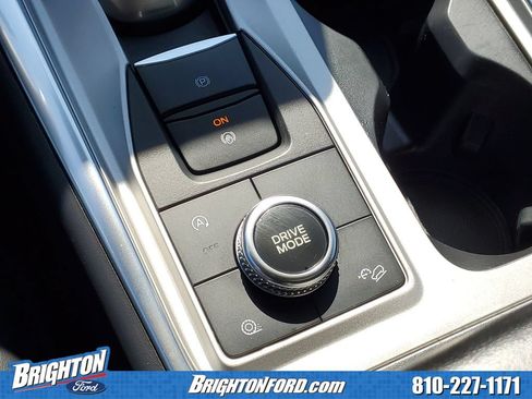 Used 2023 Ford Explorer XLT w/ Equipment Group 202A AWD/4WD image 29