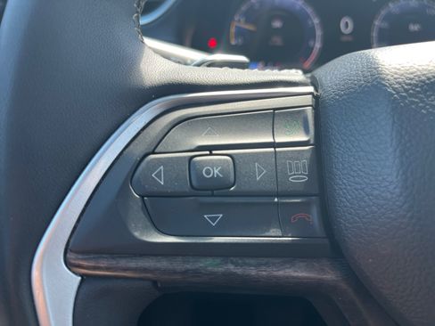 Certified 2024 Jeep Grand Cherokee Limited RWD image 19