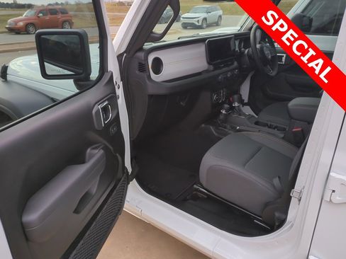 New 2026 Jeep Wrangler Unlimited Sport w/ Convenience Group image 9