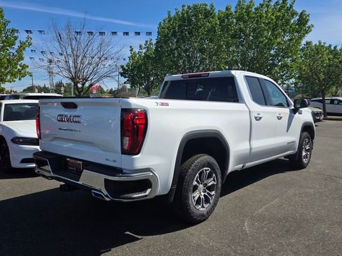 New 2026 GMC Sierra 1500 SLE w/ X31 Off-Road Package image 4