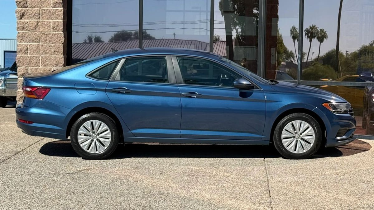 Used 2019 Volkswagen Jetta S w/ Driver Assistance Package FWD image 14