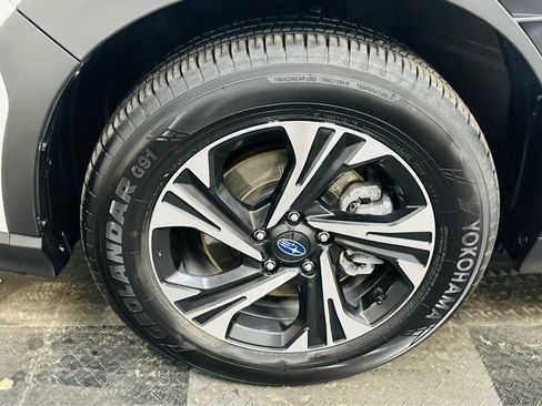 Used 2024 Subaru Crosstrek 2.0i Premium image 30