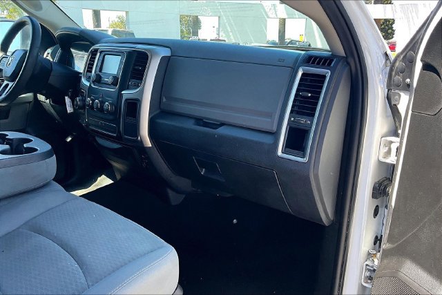 Used 2019 RAM 1500 Classic SLT AWD/4WD image 12