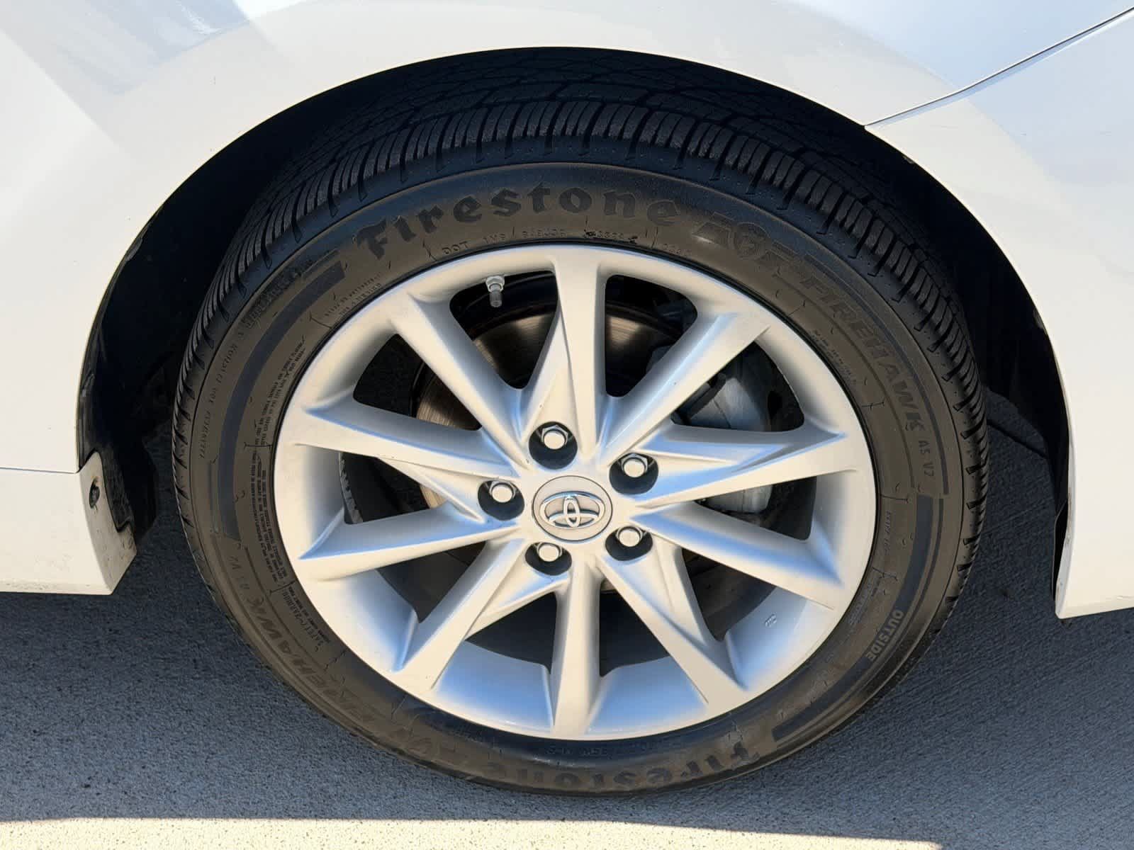Used 2014 Toyota Prius V Five FWD image 10