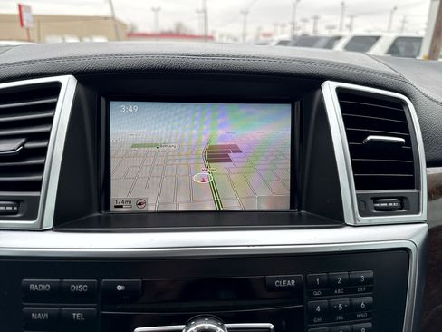 Used 2013 Mercedes-Benz GL 450 4MATIC image 24