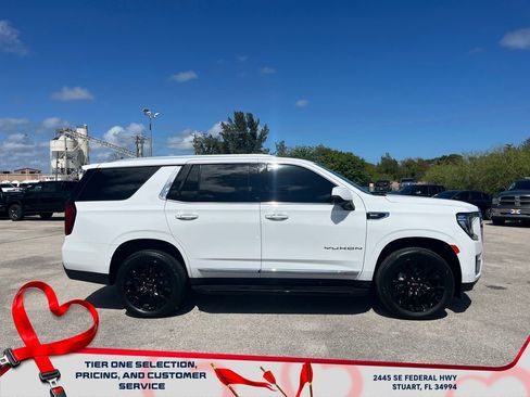 Certified 2024 GMC Yukon SLT w/ SLT Luxury Package image 8