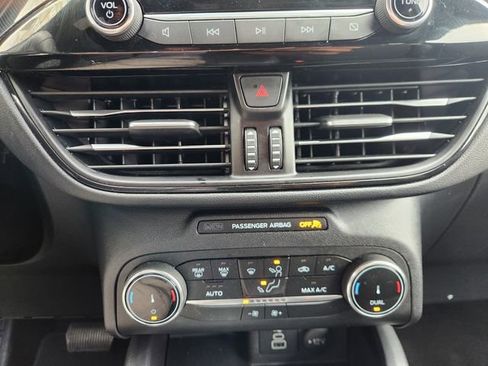 Used 2025 Ford Escape ST-Line image 18