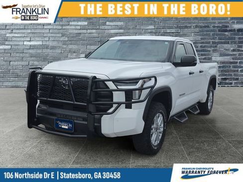 Used 2022 Toyota Tundra SR5 w/ SR5 Convenience Package AWD/4WD image 1