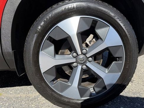 Certified 2023 Volvo XC40 B5 Plus w/ Driver Assist Package image 18