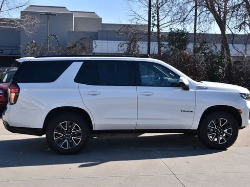 Used 2021 Chevrolet Tahoe Z71 w/ Rear Media and Nav Package image 6