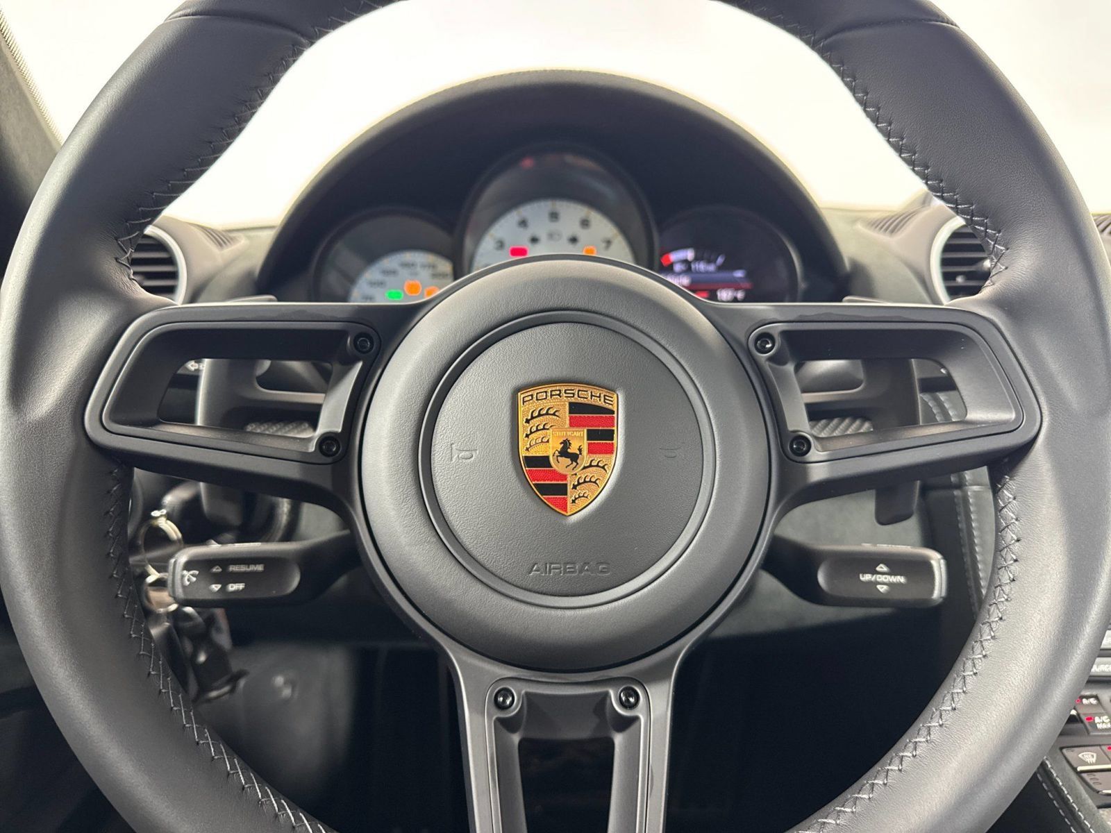 Certified 2025 Porsche 718 Cayman GT4 RS w/ Weissach Package RWD image 19