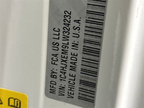 Used 2020 Jeep Wrangler Unlimited Sahara image 28